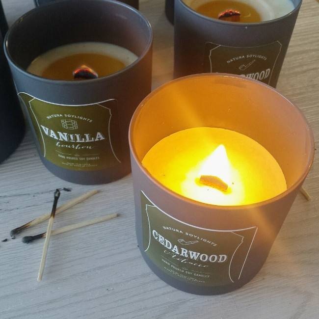 Cotton Wick vs. Wooden Wick Candles: Which Is Better? - Aluminate Life