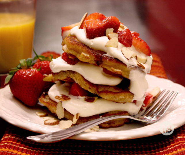 strawberry almond pancakes