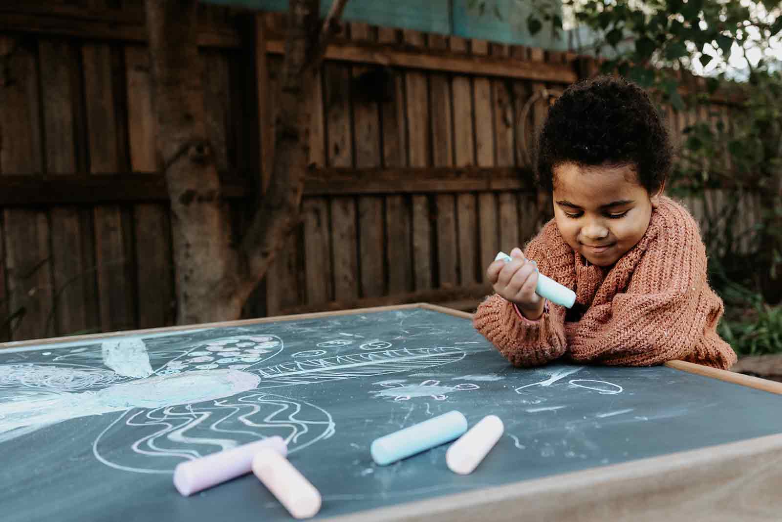 Kids Outdoor Blackboard Drawing Table 