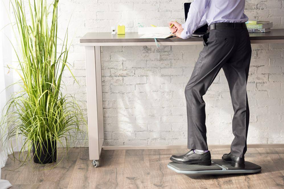 Benefits of a balance board with a standing desk