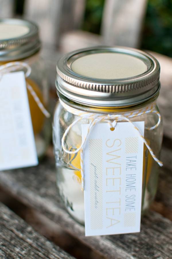 18 Chic And Affordable Mason Jar Wedding Favor Ideas You Can Diy Once Upon Supplies