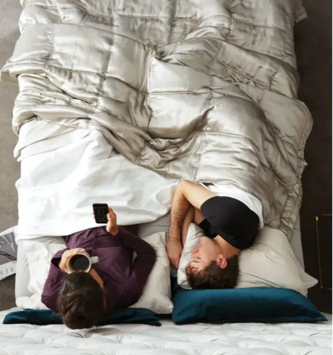 What Are The Pros & Cons Of Innerspring Mattresses?