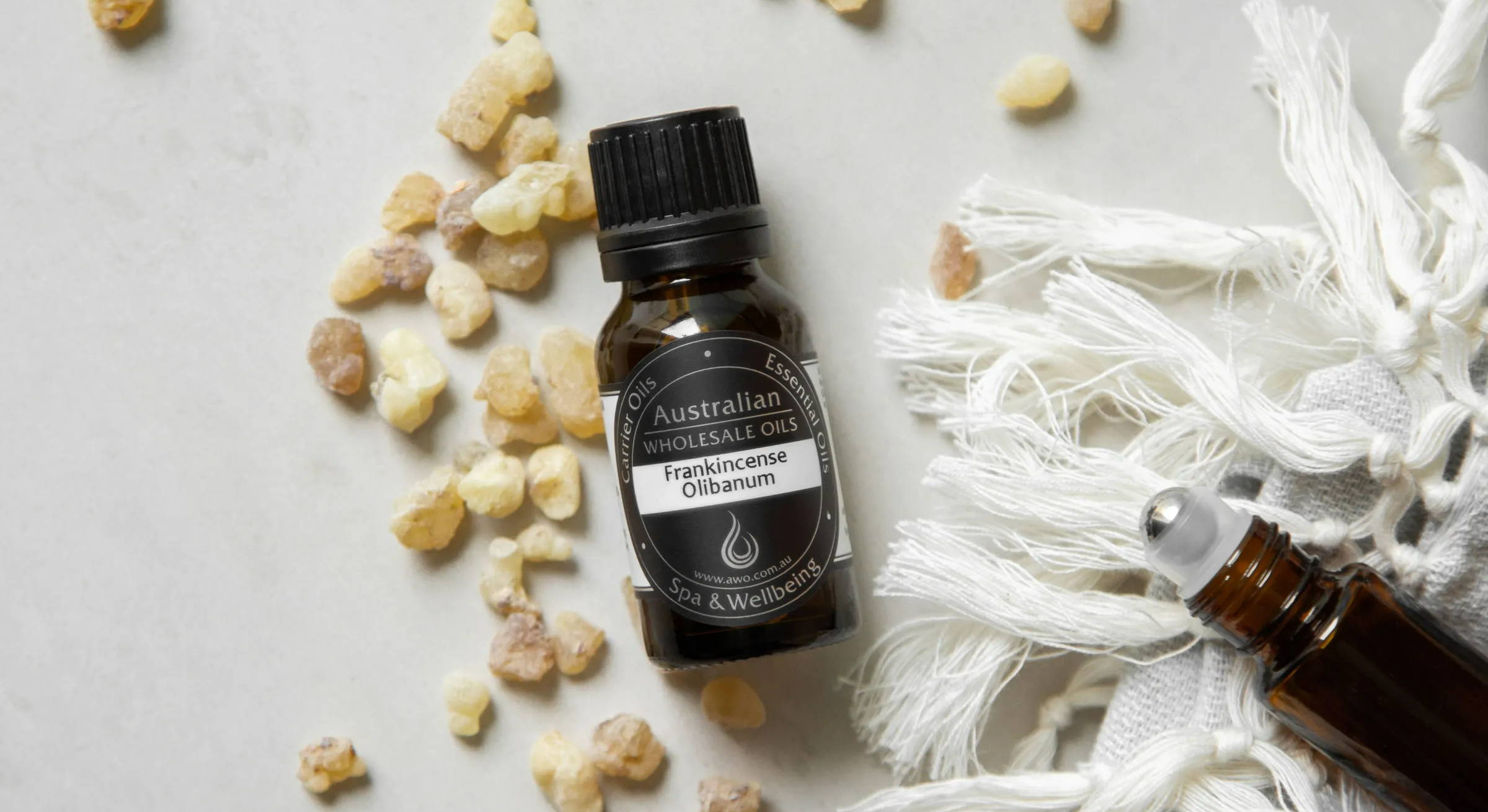 5 Benefits Of Frankincense Oil (And How To Use It) - AWO