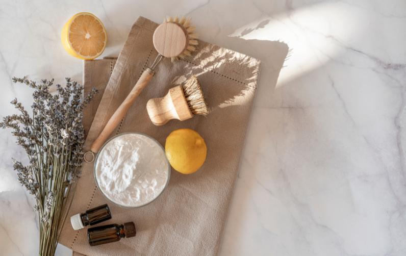 Organic & Natural Cleaning Products: Safe & Green Options for Your Home