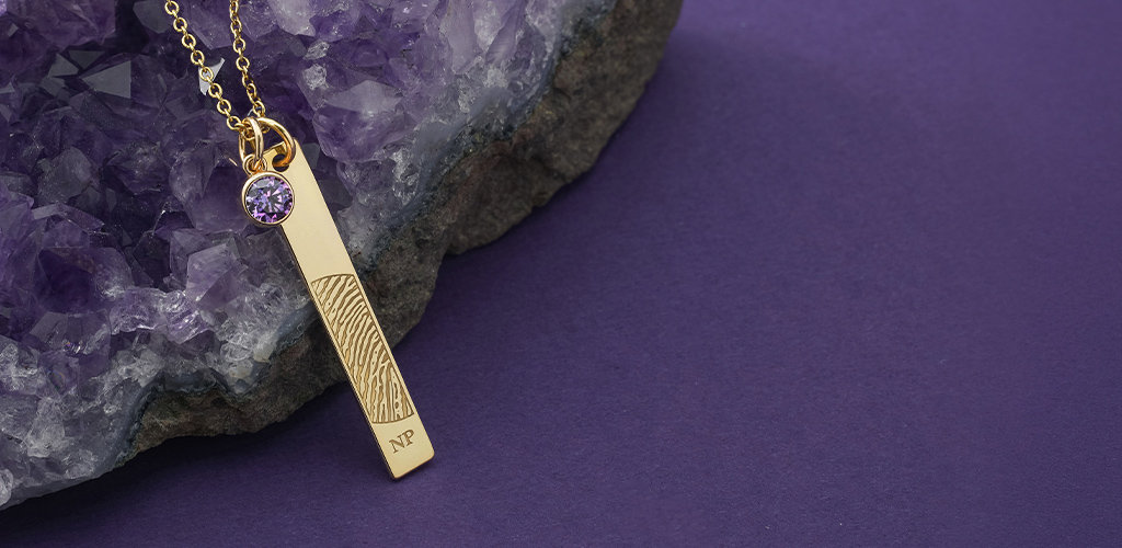 yellow gold vertical bar pendant