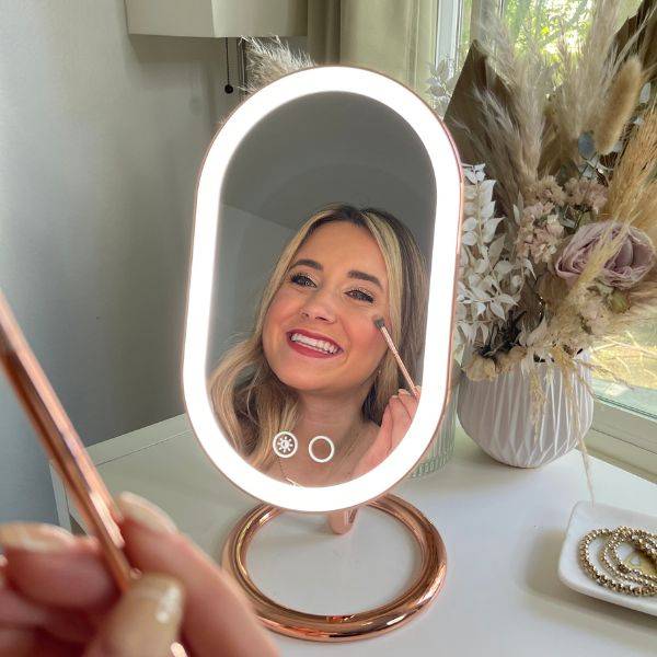 lighted makeup mirrors key features and benefits - enhance clarity