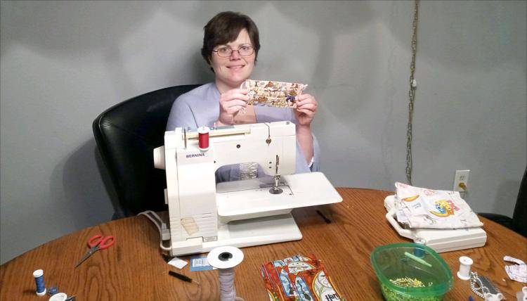 Sewing makes masks for hundreds