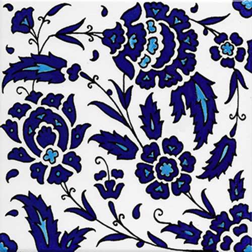 Motif floral bleu et blanc
