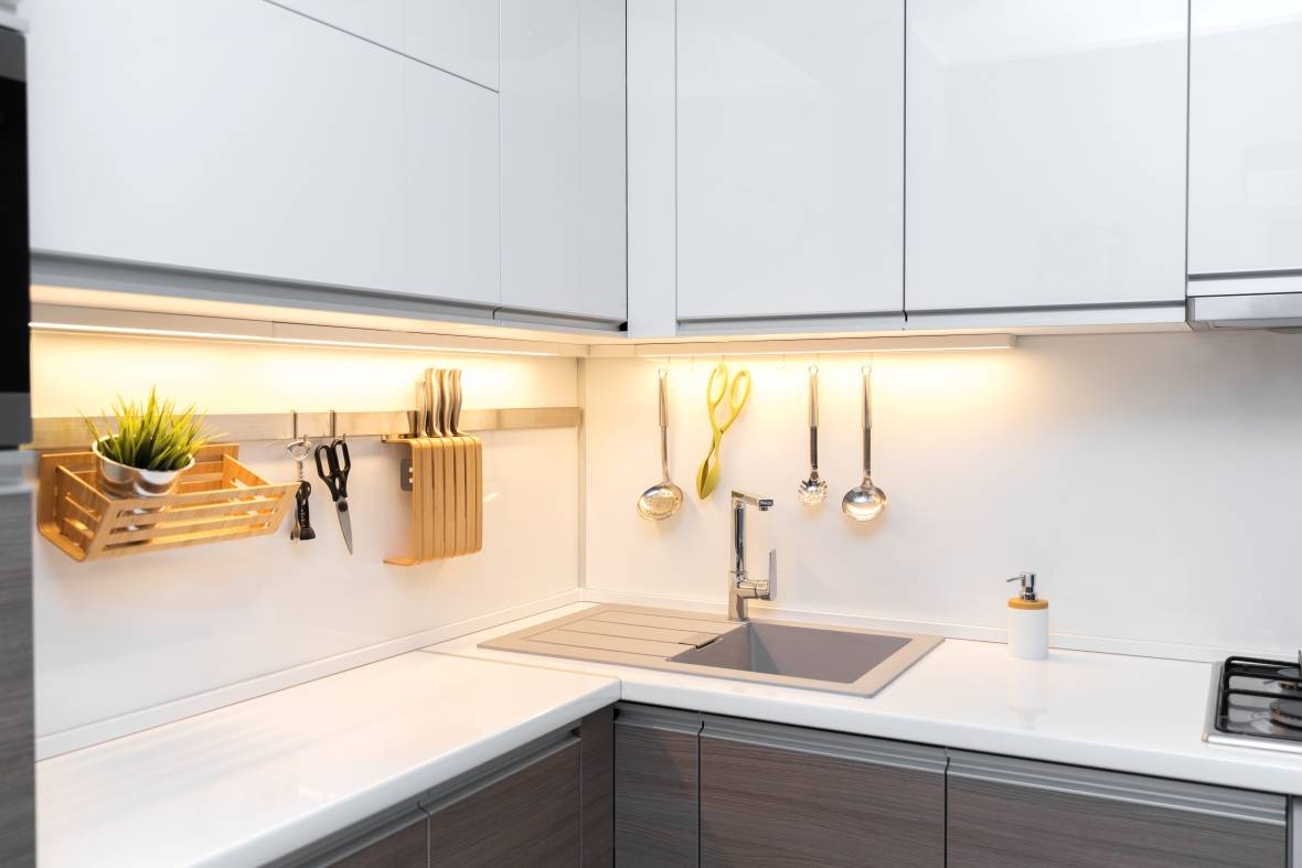 Under cabinet kitchen lighting with LED light bars
