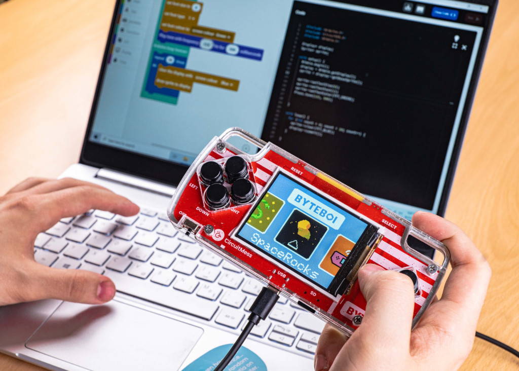 Discover Electronics & Coding With Unique DIY Projects With This Retro Bundle Build & Code Your Own Walkie-Textie Gaming Console Ages 11+ 4