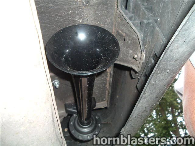 John's 1991 Dodge Monaco Train Horn Install