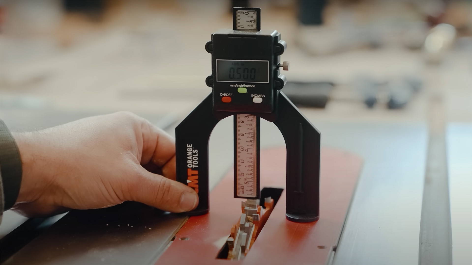 cmt digital height gauge on table saw