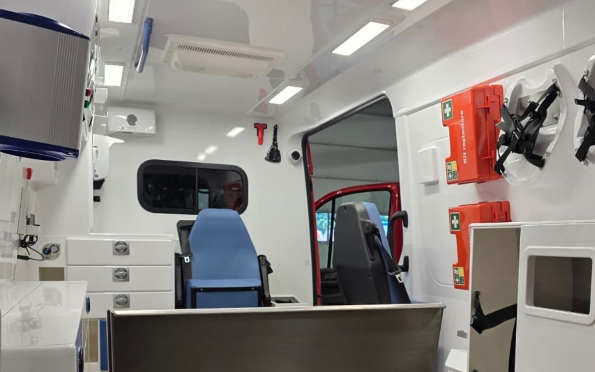 Deltamed Krankenwagen Innenraum 2