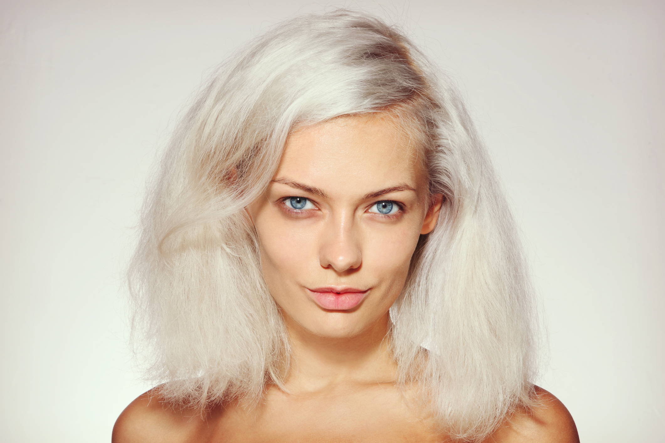 Does Bleaching Your Hair Make It Thin? – DS Healthcare Group