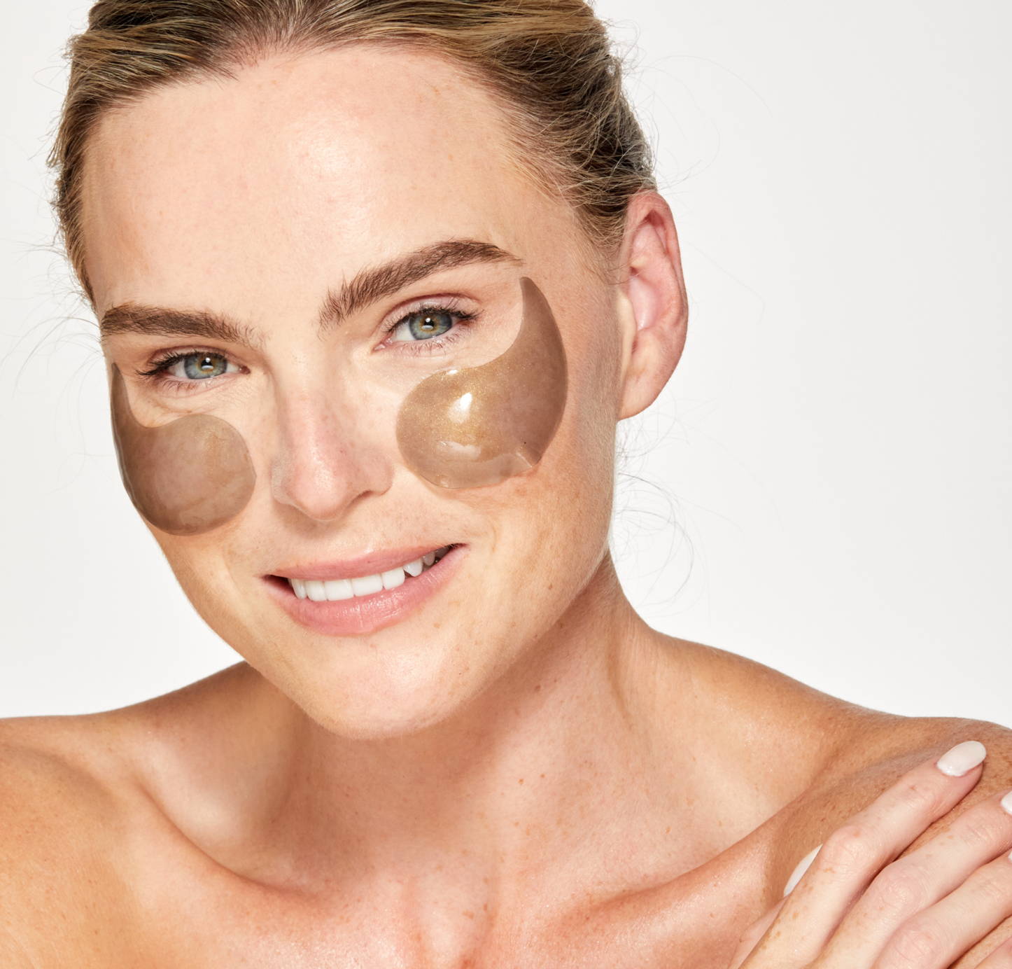 Black under eye gel patches contain caviar 