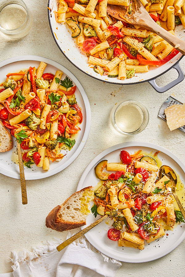 Pasta primavera, served with Italian bread