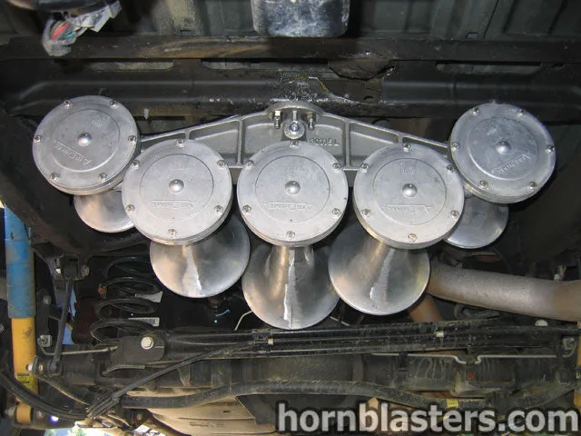 Air tank compressor or plumbing detail on Andy's 2007 Chevrolet Avalanche Nathan AirChime K5LA kit, gallery photo 5