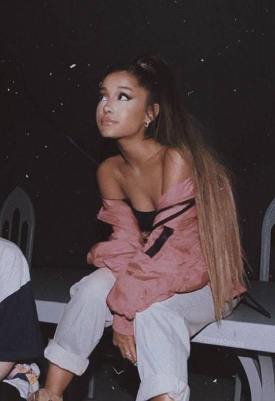 5 Reason We LOVE Ariana Grande – I SAW IT FIRST