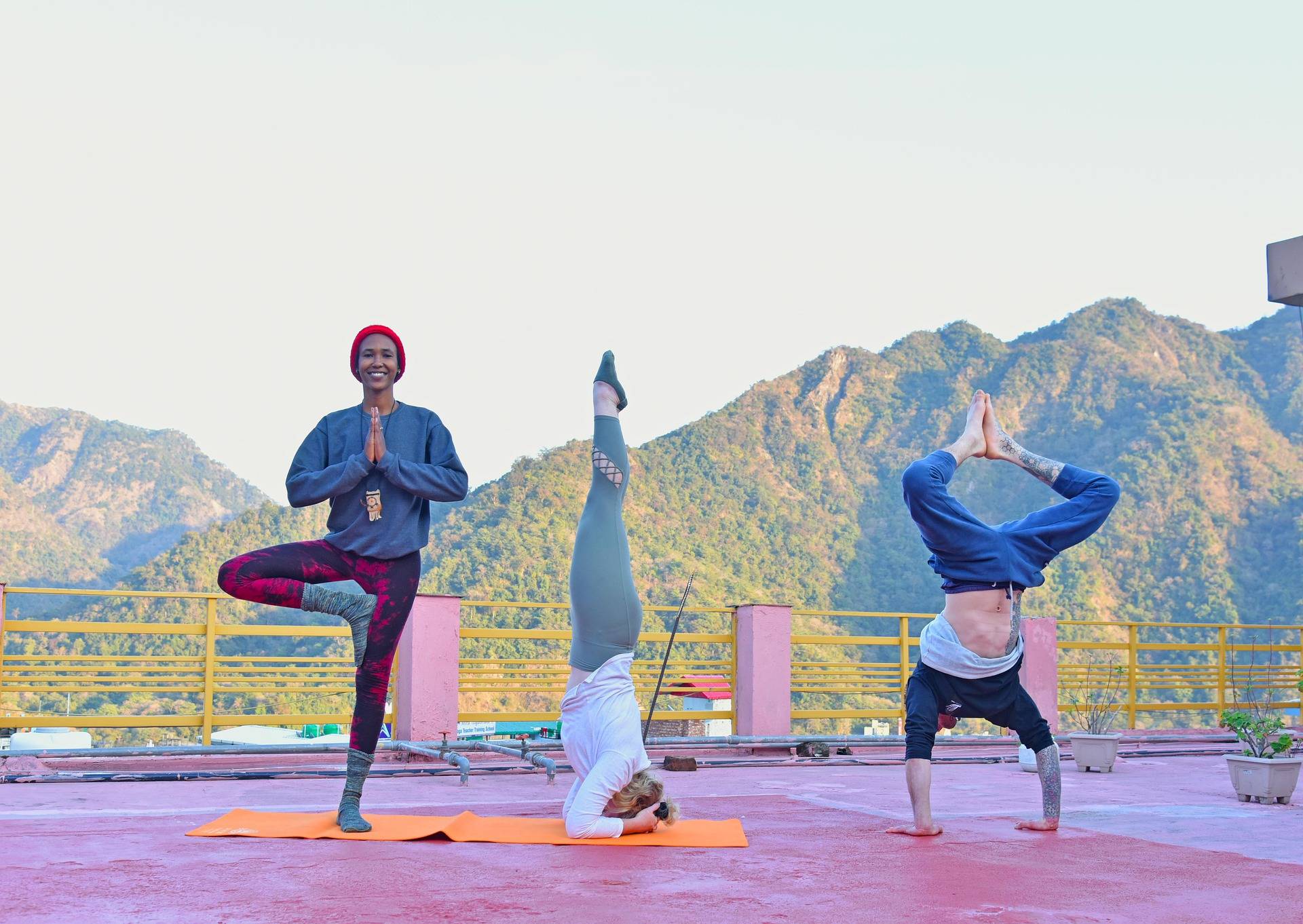 ¿Qué es Baptiste Yoga? l Centro comunitario l Mukha Yoga