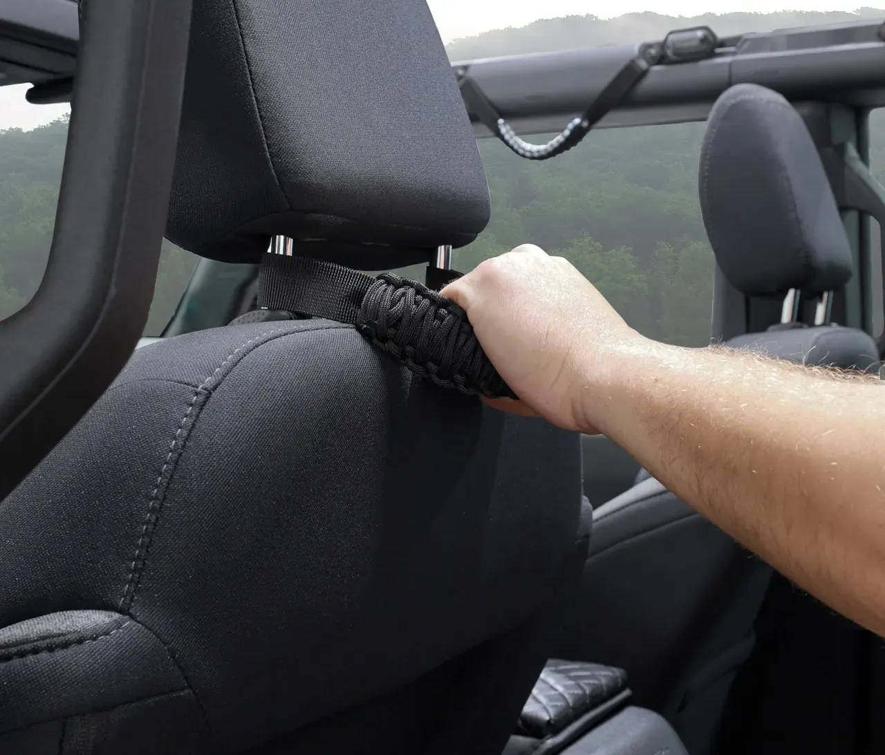 IAG I-Line Headrest Paracord Grab Handle Black for 21+ Ford Bronco - Holding