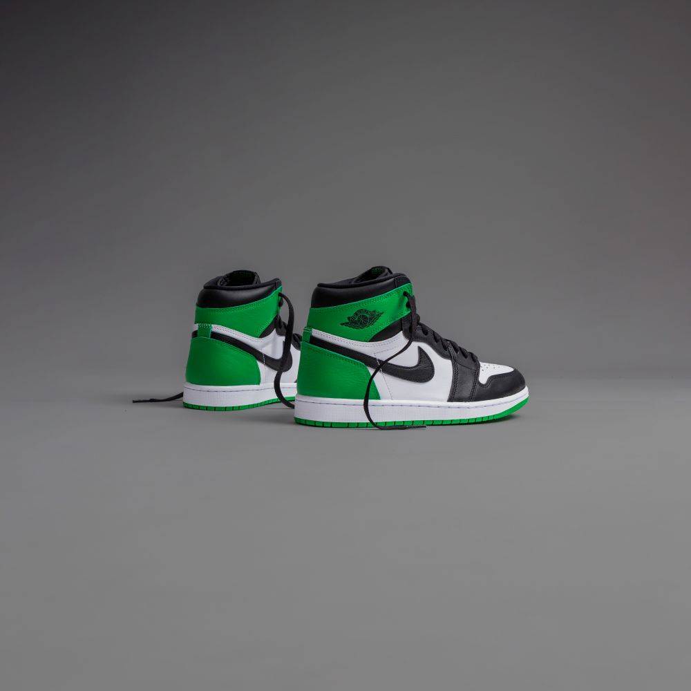  Air Jordan 1 High OG “Lucky Green”  2