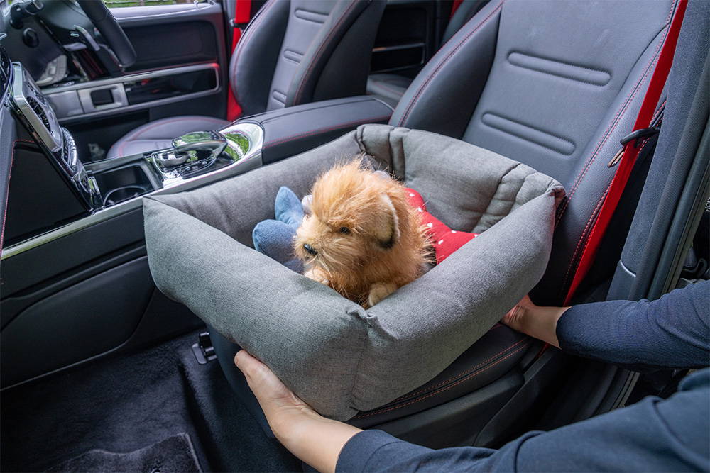 犬用 車用 ドライブ用 Leo & Luna オートベッド 　軽くて移動にも便利