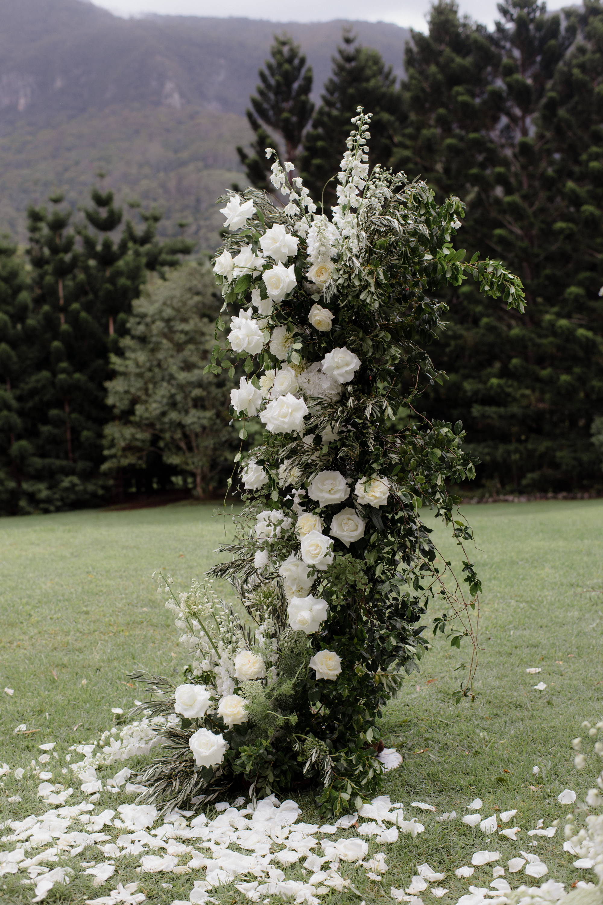 White stand-alone arbor