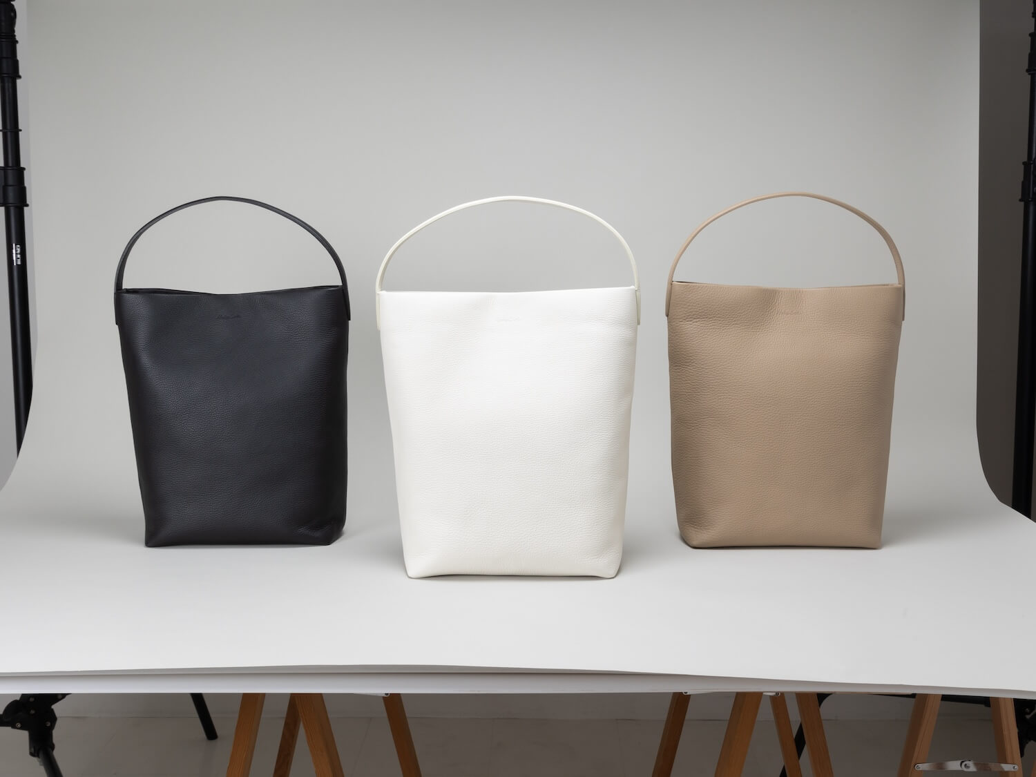 The Soft Bucket 日本でつくる、本革なのに軽く毎日使いたくなるバッグ