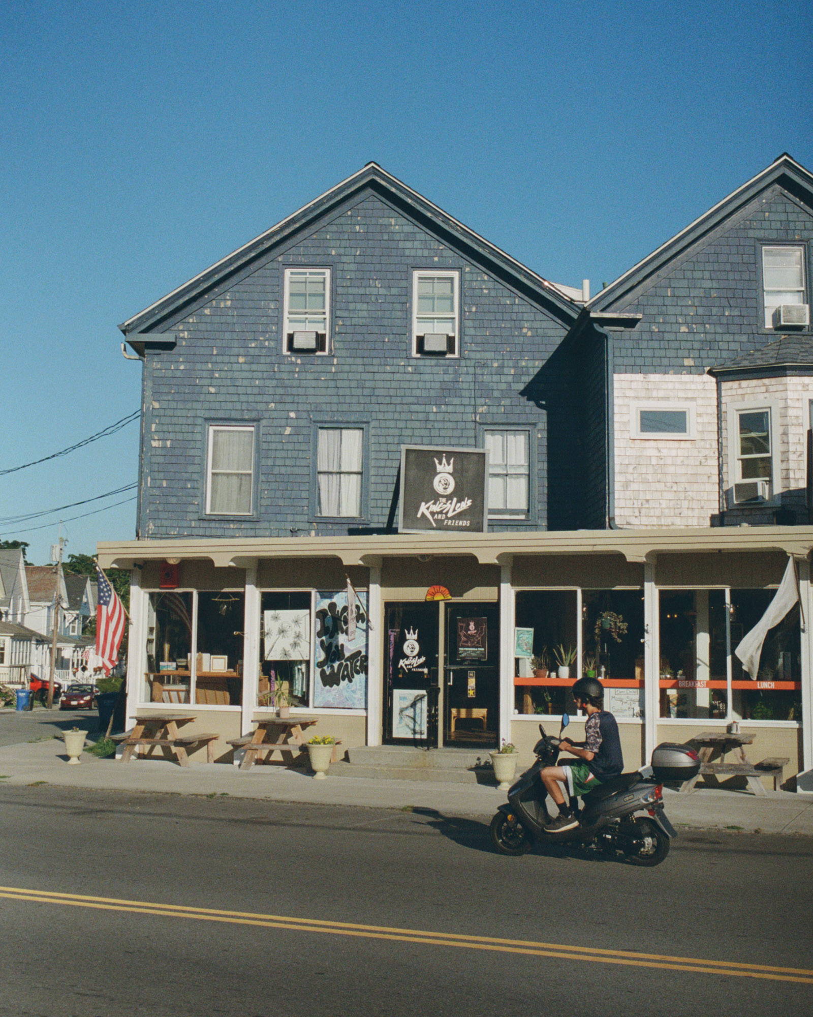 The King Lens and Friends gallery in Newport, Rhode Island