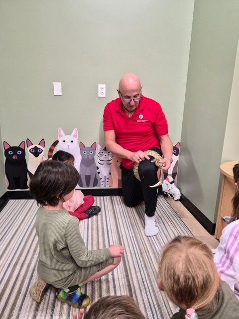 Pets and a birthday party in the Petland Party room at Petland Grandview