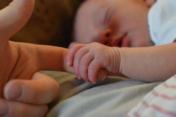 Ten tips for parents of babies born full term but sick