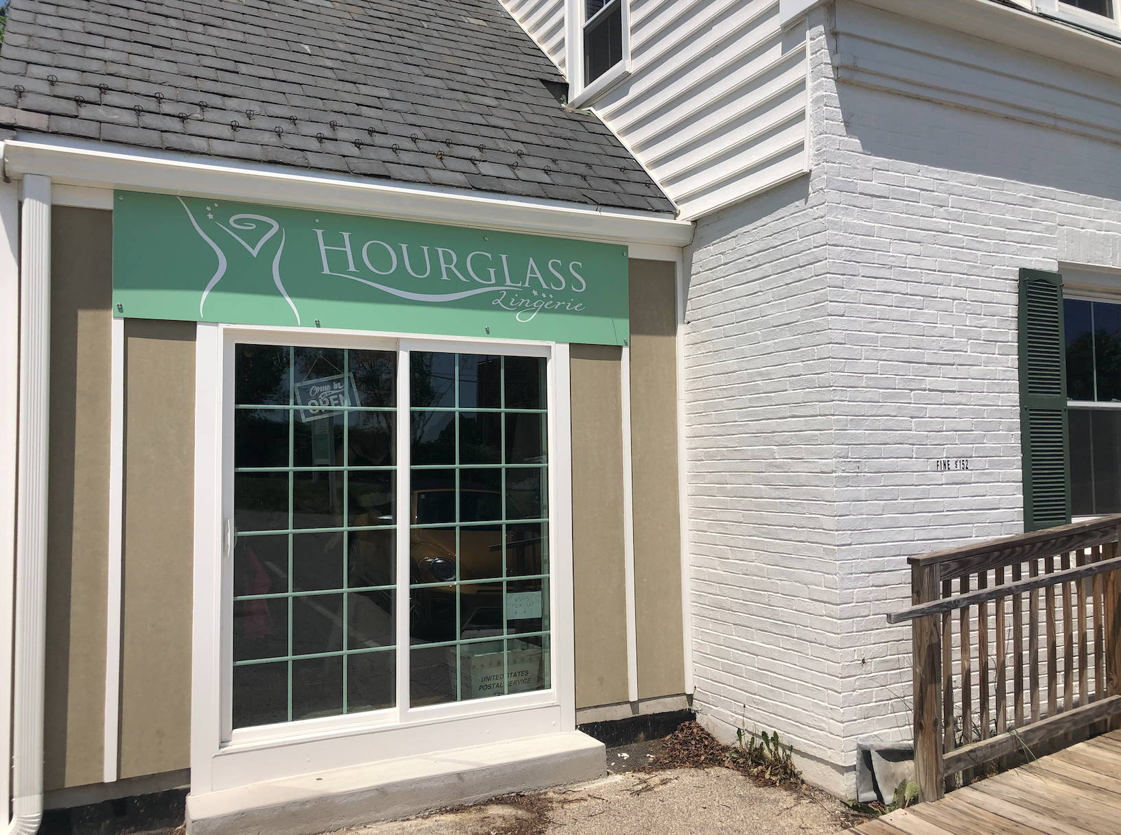 Hourglass Lingerie Front Entrance