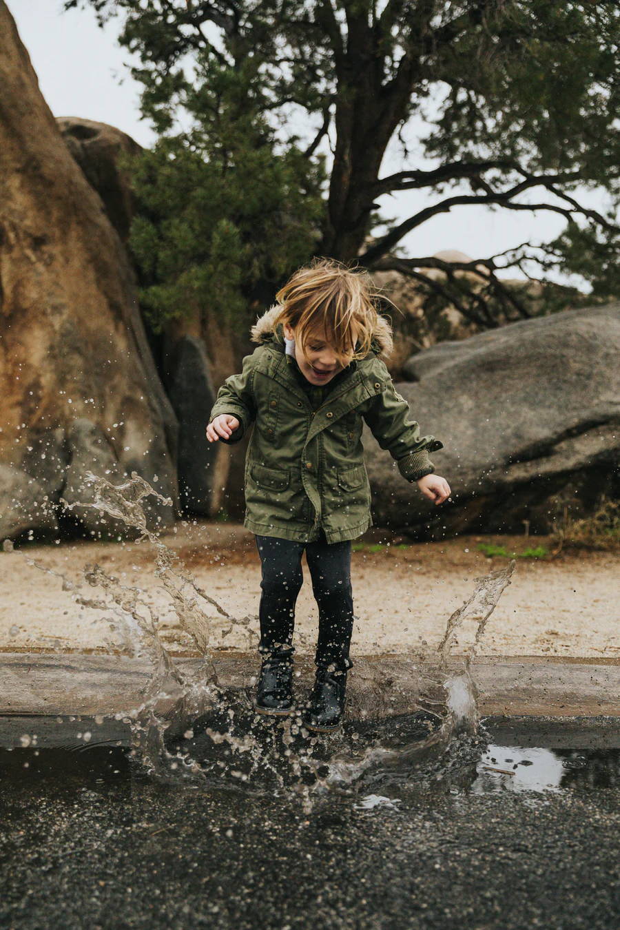 Moisture-wicking seamless socks. Seamless socks for kids. Sensory Kids. Happy Kid. 