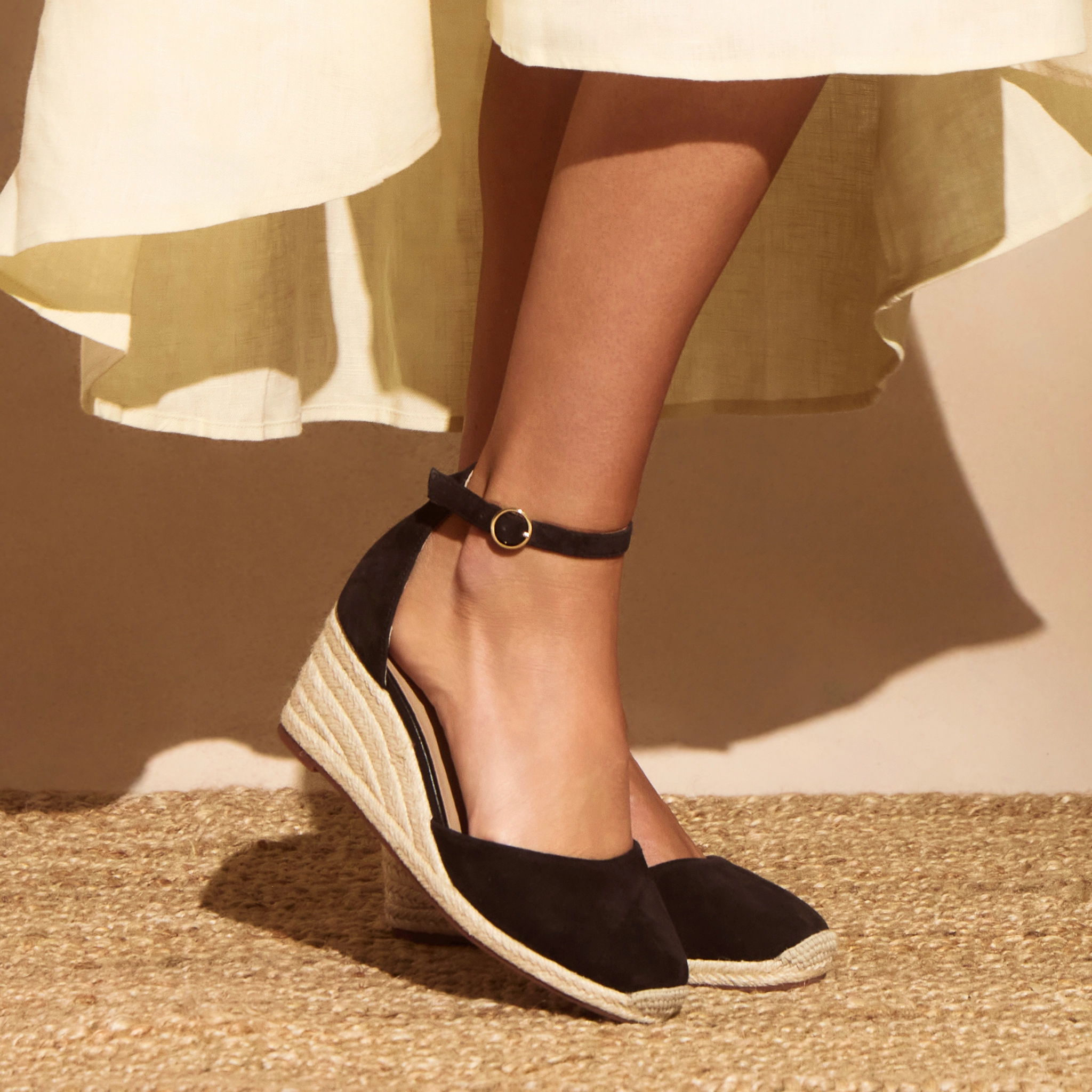 HEELS