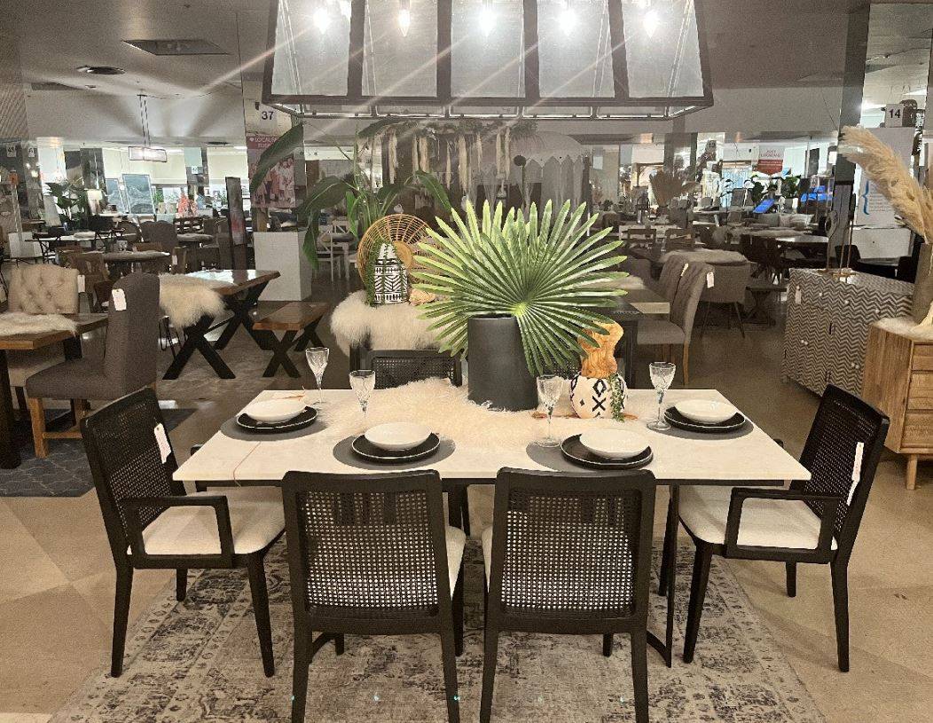 Dining table set