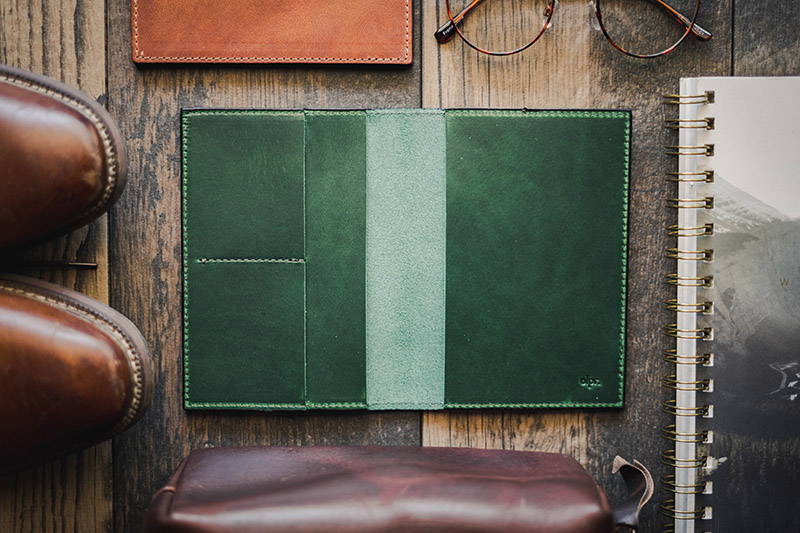 green classic travel wallet