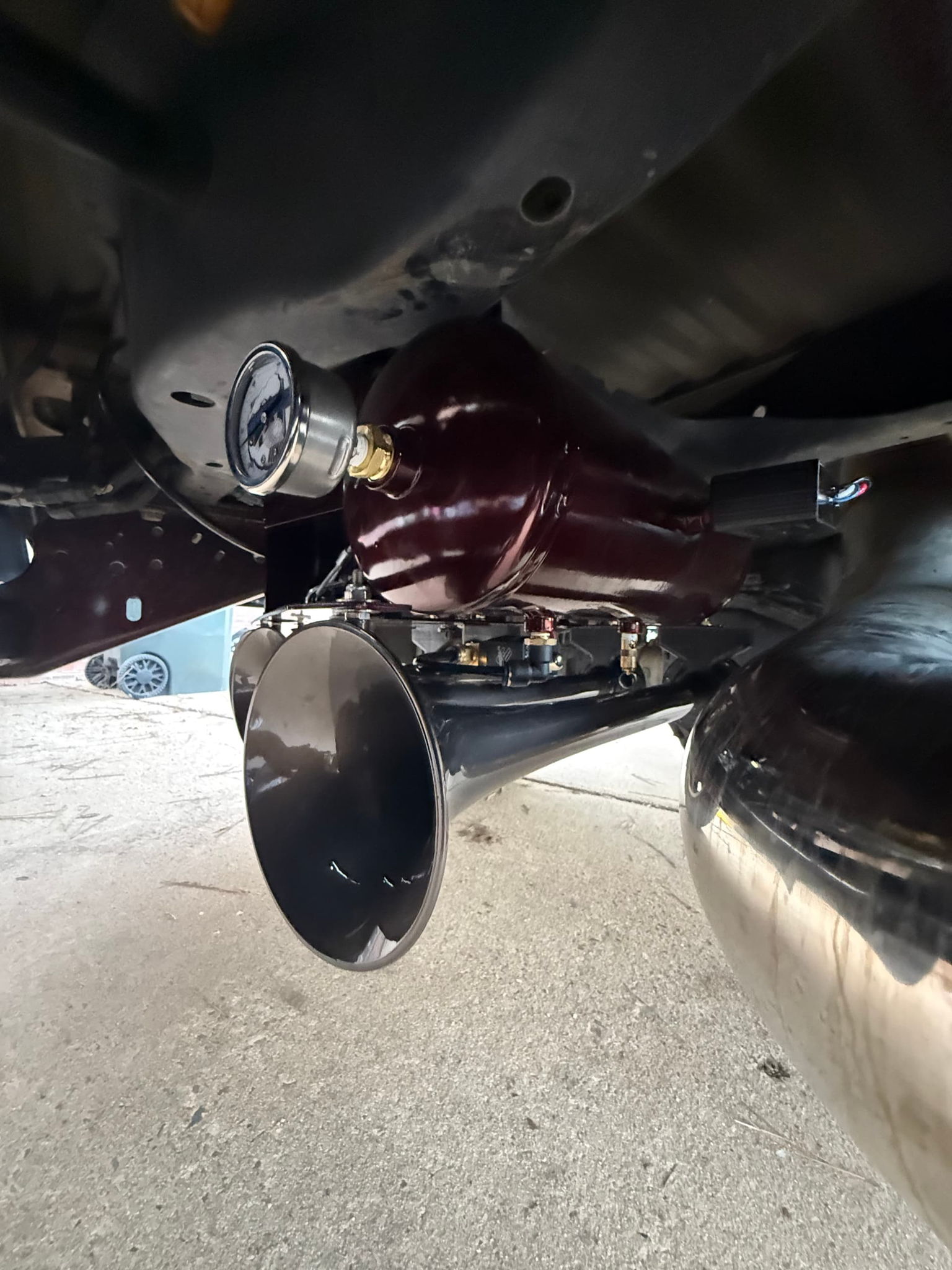 Skyler's 2015 Ford F250 Lariat Train Horn Install with Spare Tire Delete Kit