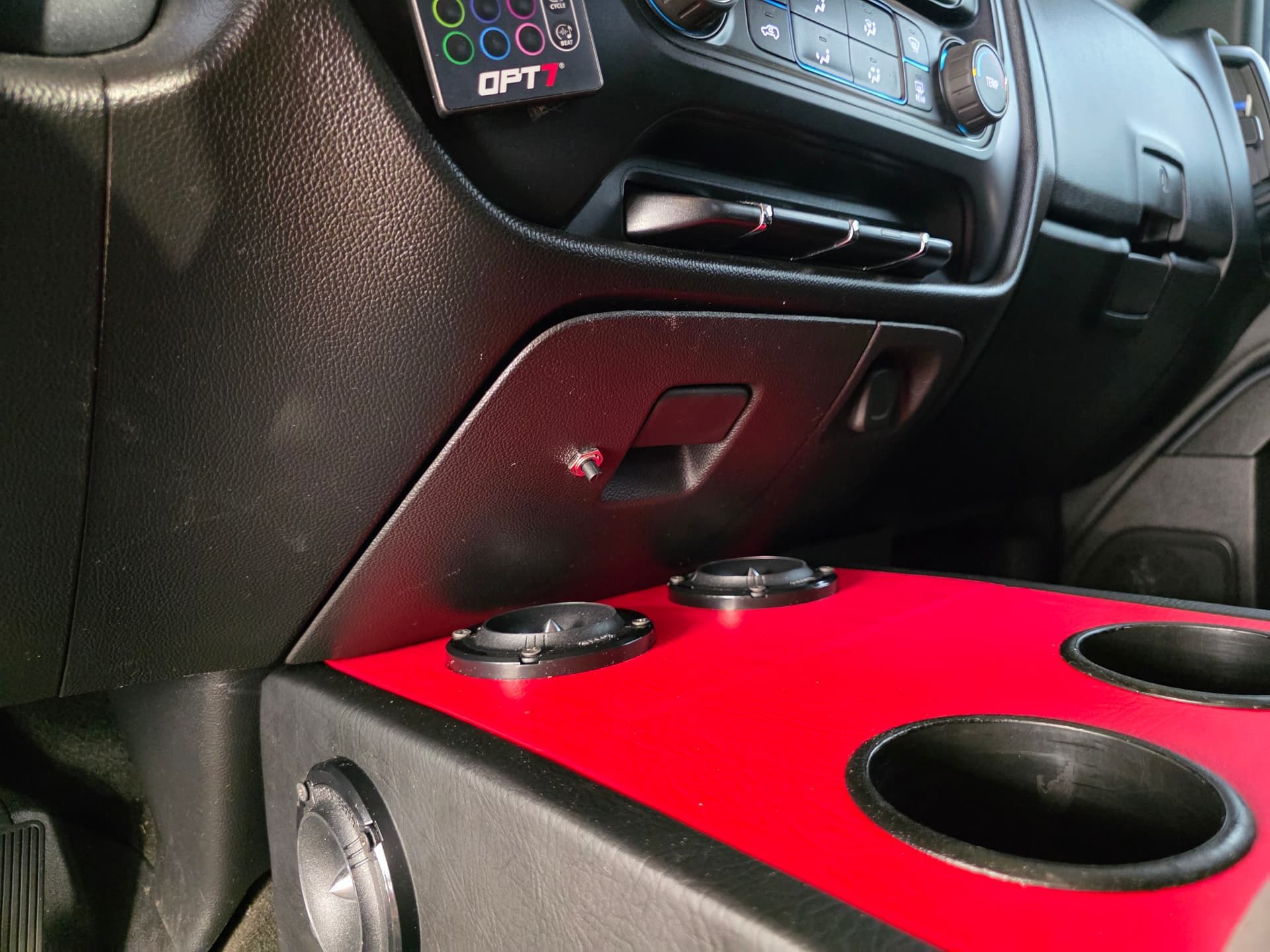 Chris’s 2018 Chevy Silverado with Mini Outlaw Horn Kit