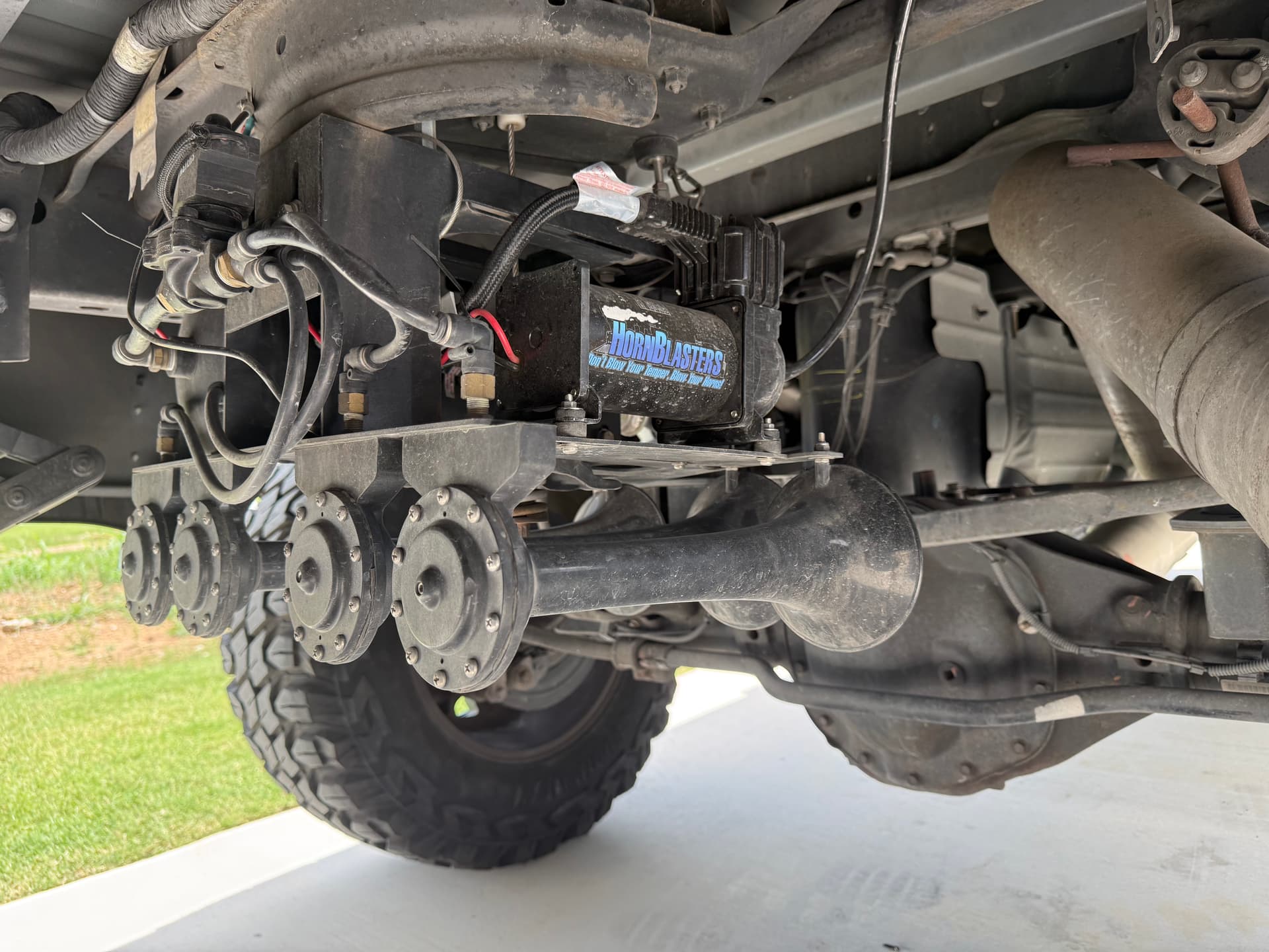 Bryan's 2020 Dodge Ram 2500 Laramie Spare Tire Delete Kit install gallery photo 2