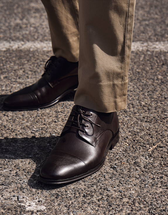 How To Style Derby Shoes Aquila | eduaspirant.com