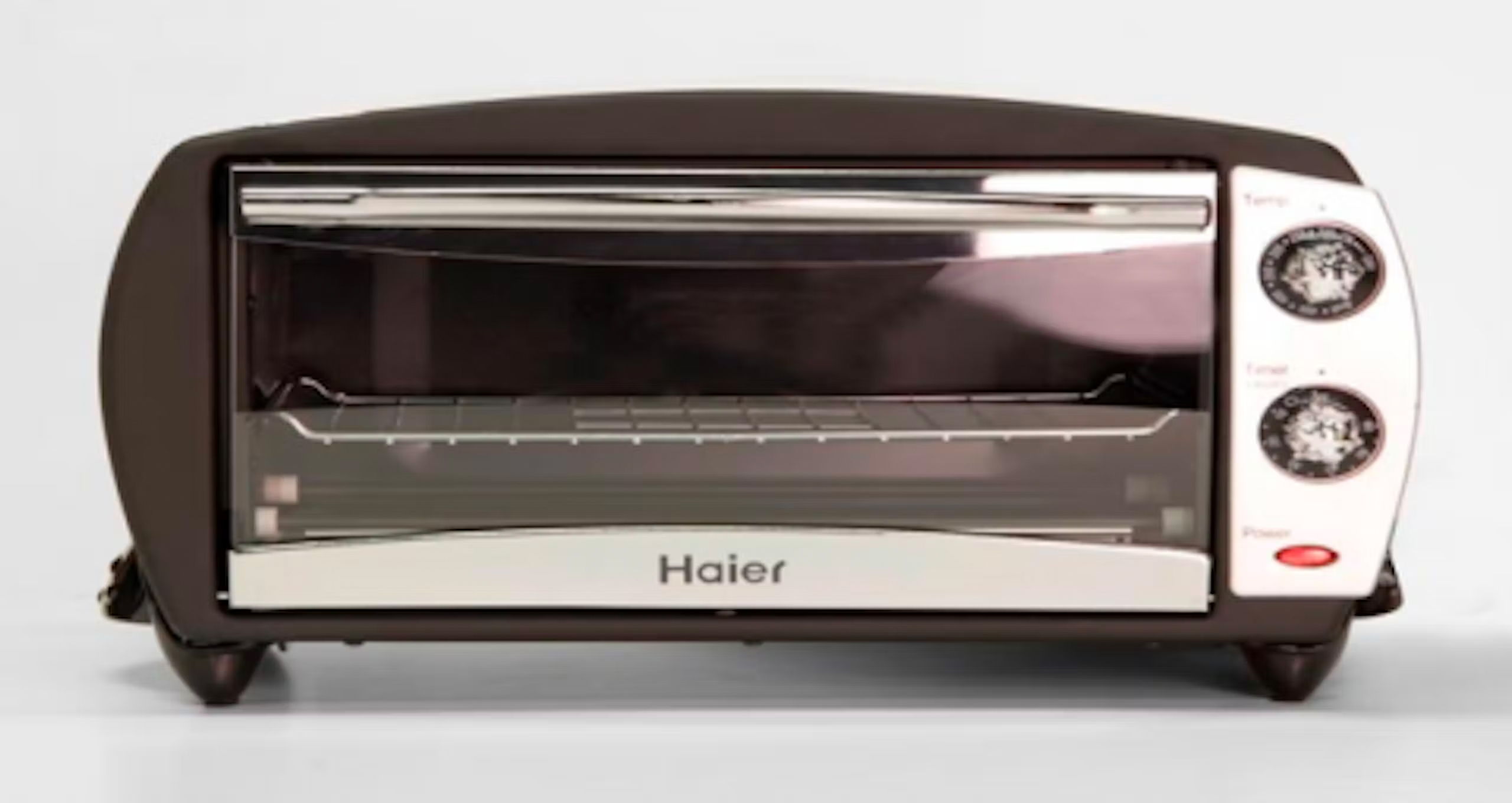 Product photo of a Haier toaster oven currently being recalled