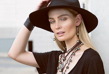 Vincent Peach Jewelry