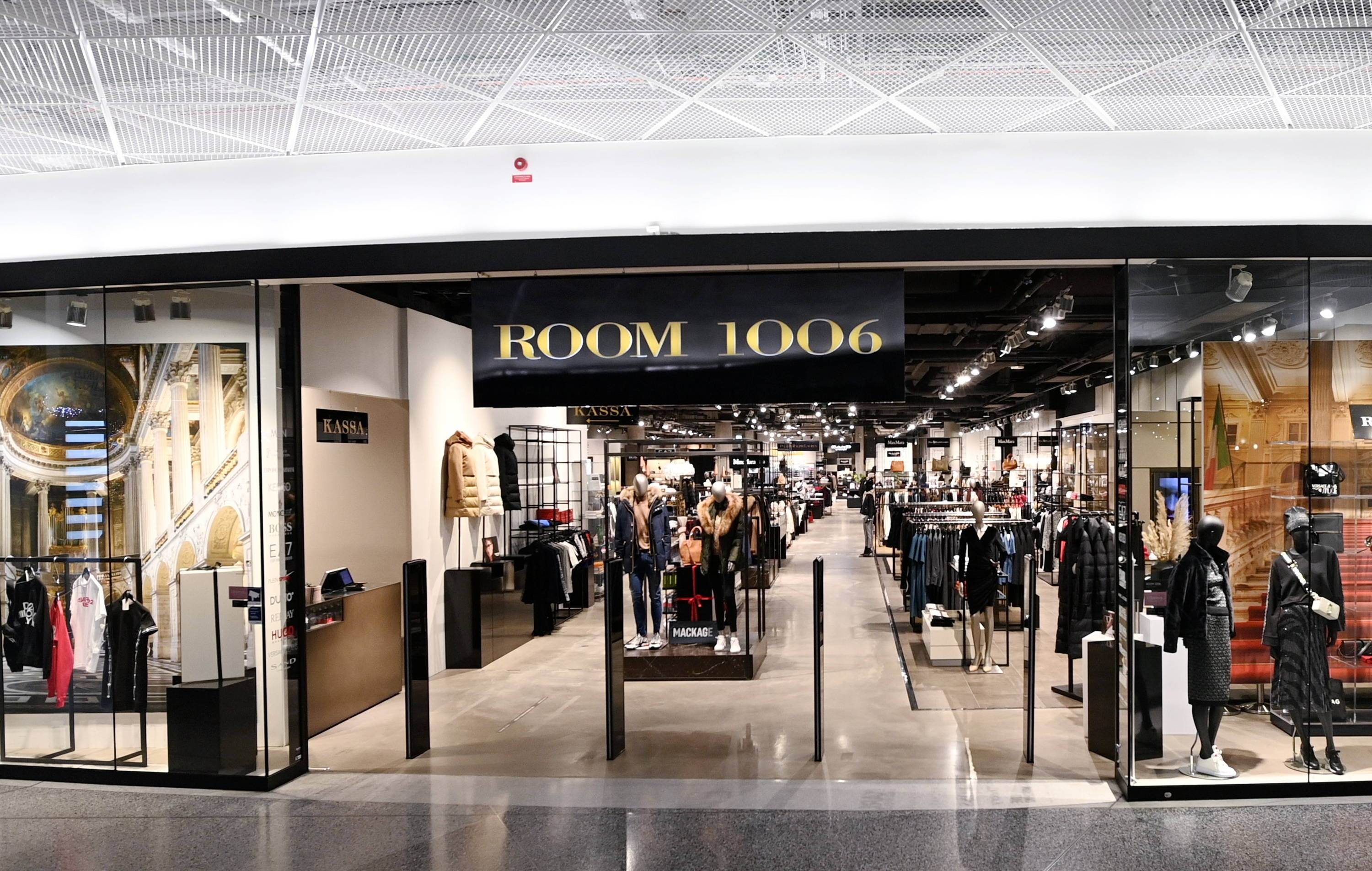 Flagship Store – Room