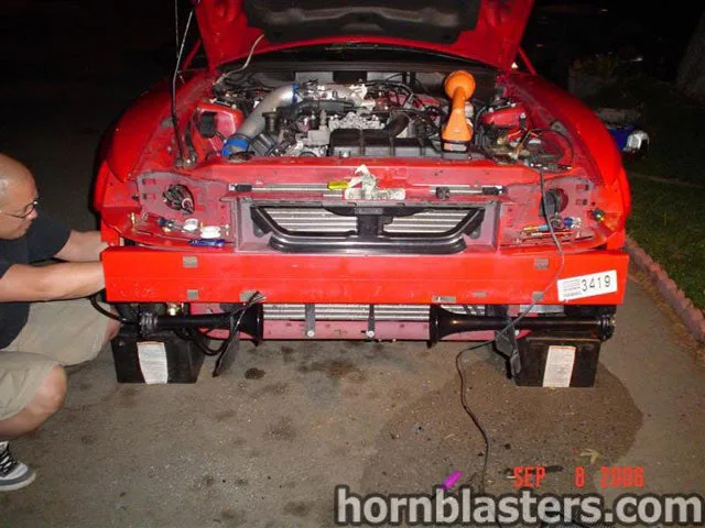 Finished Shocker XL train horn overview on 2003 Ford Mustang HornBlasters gallery photo 8