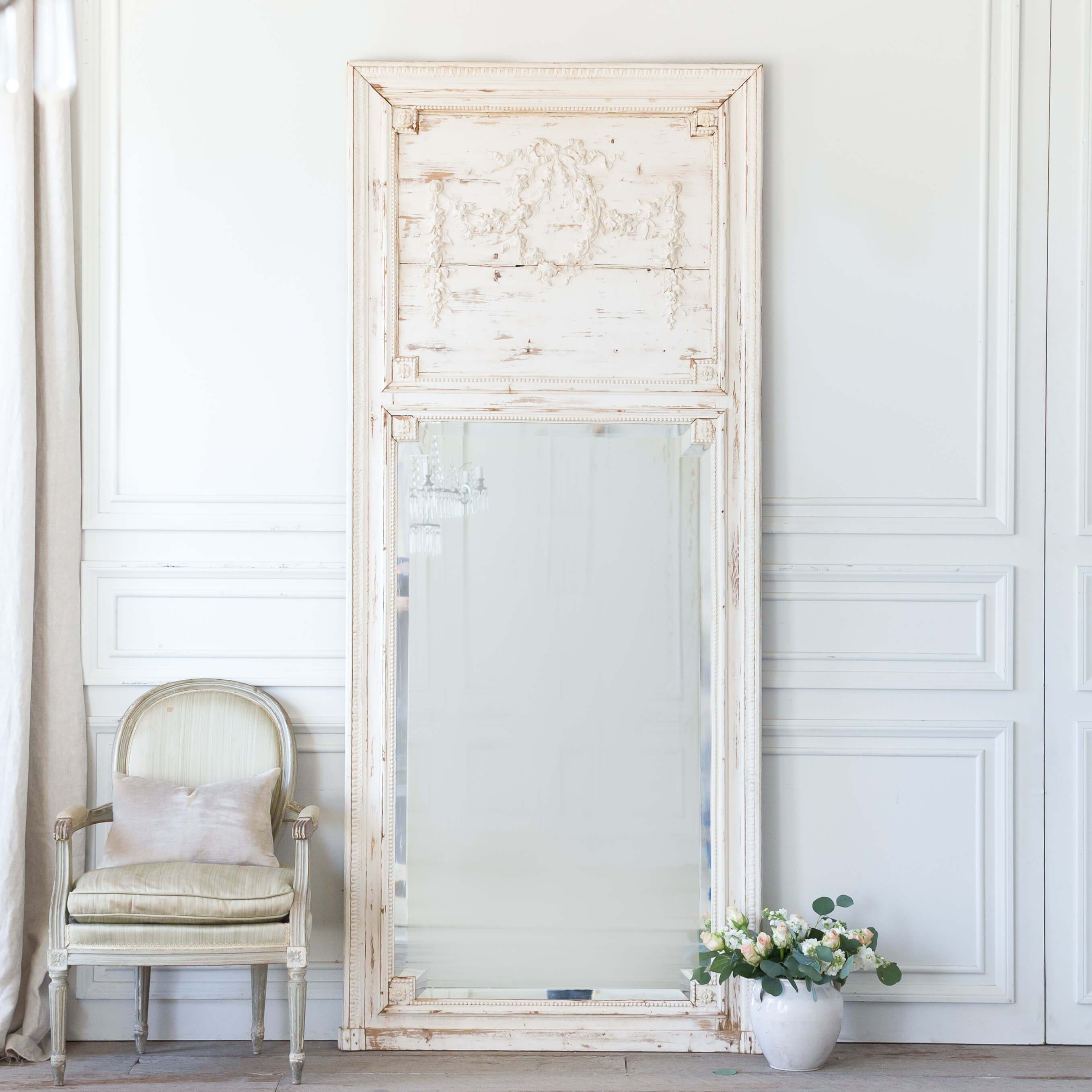 Grande Scale Mirrors