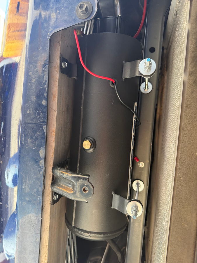 Side profile of 2020 Toyota 4Runner with 4-Chime 3-Liter air horn kit install HornBlasters gallery photo 2