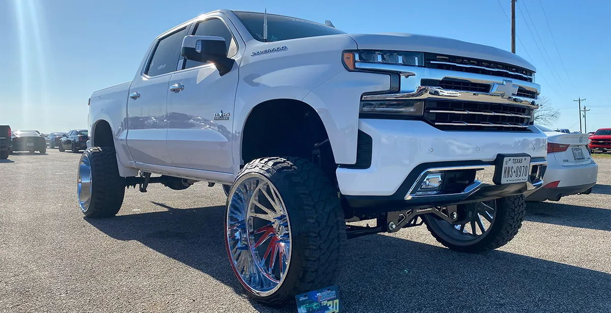 Cristian's 2019 Chevrolet Silverado 1500 Train Horn Install