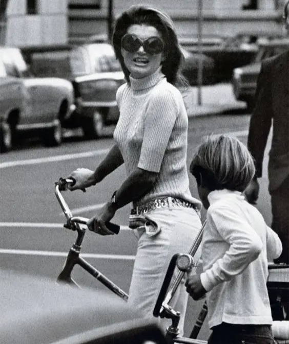 Jackie O's Timeless, Classic Style - And How To Achieve It