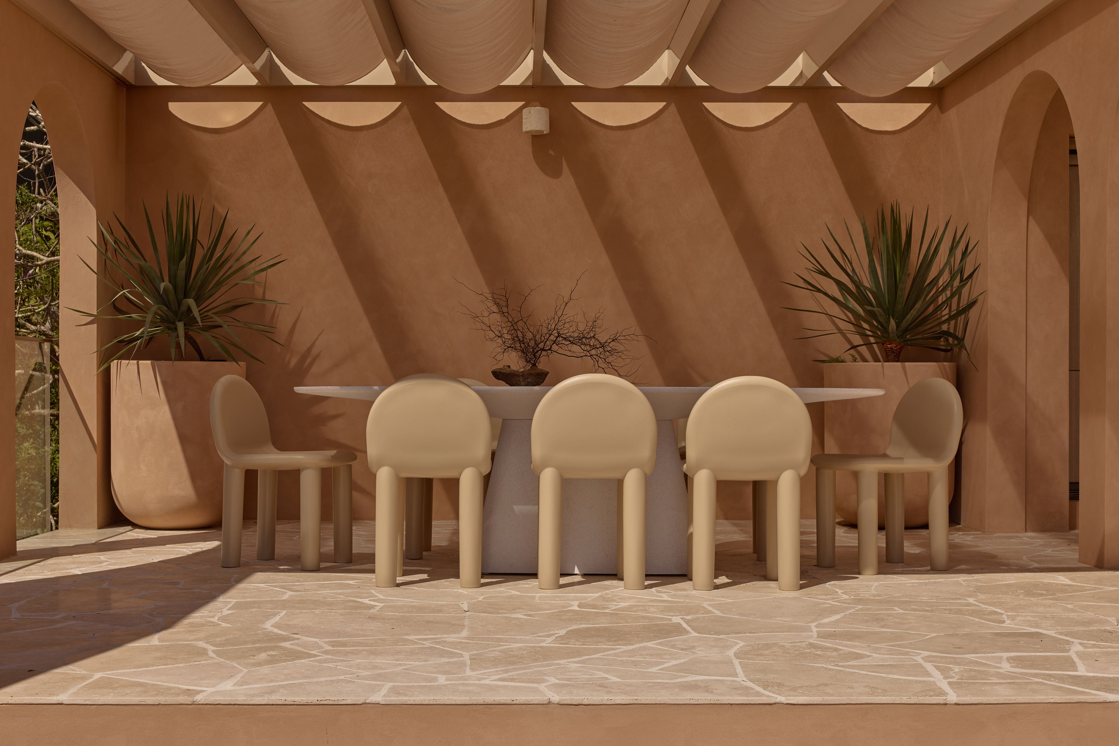 Dune by Graya outdoor dining area