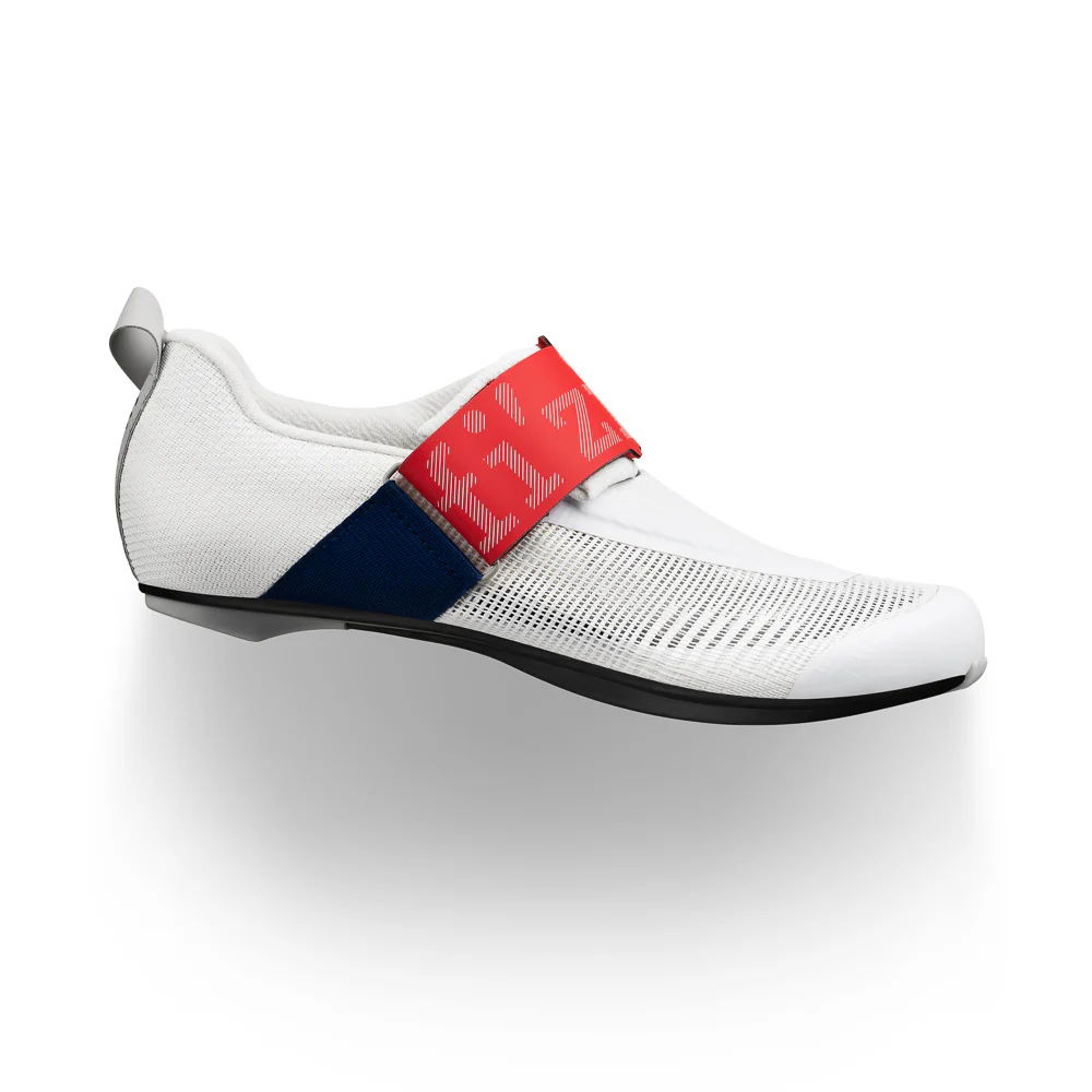 Fizik Transiro Hydra Aero, unisex, white/red/blue in seitlicher Ansicht.